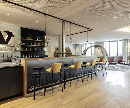 فندق Novotel Airport