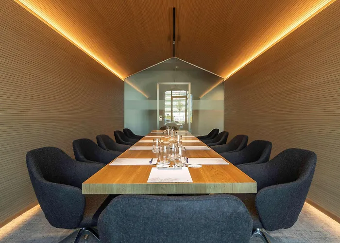 Novotel Airport Hotel 4*