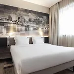 فندق Novotel Airport 4*