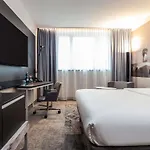 Novotel Airport 4*