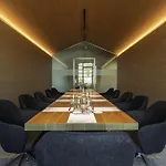 Novotel Airport 4*