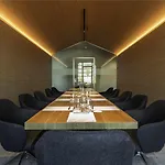 מלון Novotel Airport