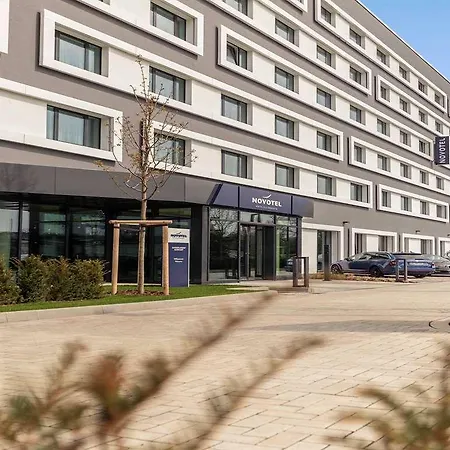 Novotel Airport Hotell