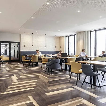 Novotel Airport Ξενοδοχείο 4*