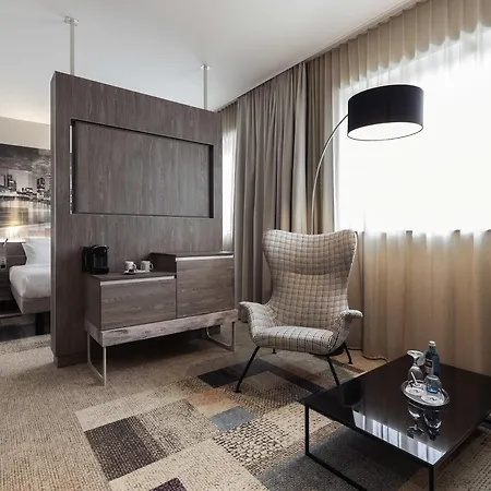 Novotel Airport Ξενοδοχείο 4*