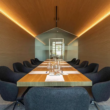 Novotel Airport Hotel 4*