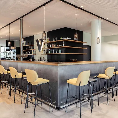 Ξενοδοχείο Novotel Airport 4*