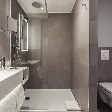 Novotel Airport 4* Ντίσελντορφ