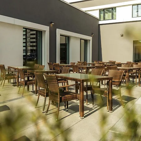 Novotel Airport Hotel 4*