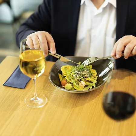 Novotel Airport ホテル