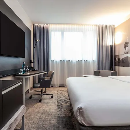 Novotel Airport Hotel 4*