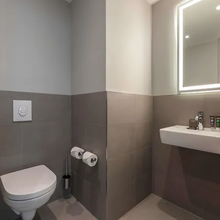 Hotel Novotel Airport 4*