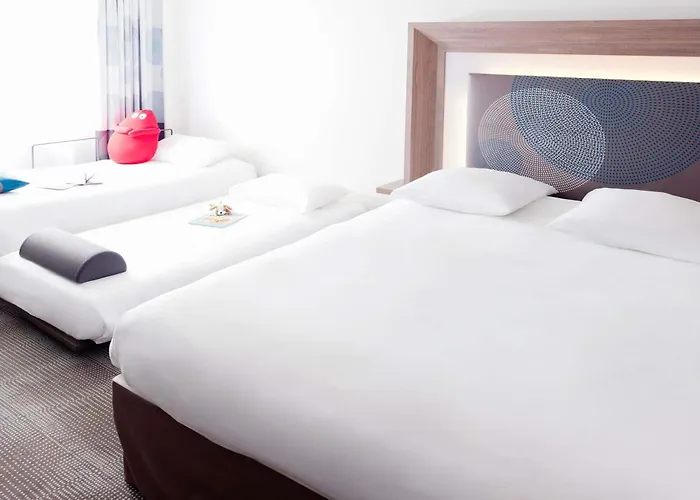 Novotel Airport 4*