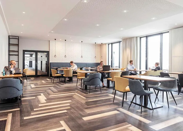 Novotel Airport Hotel 4*