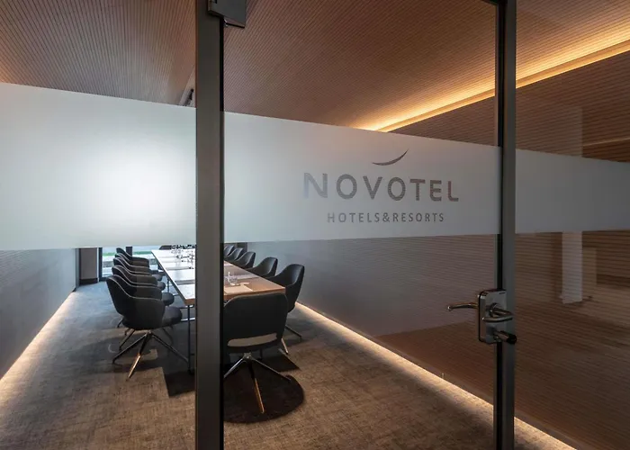 Novotel Airport 4*