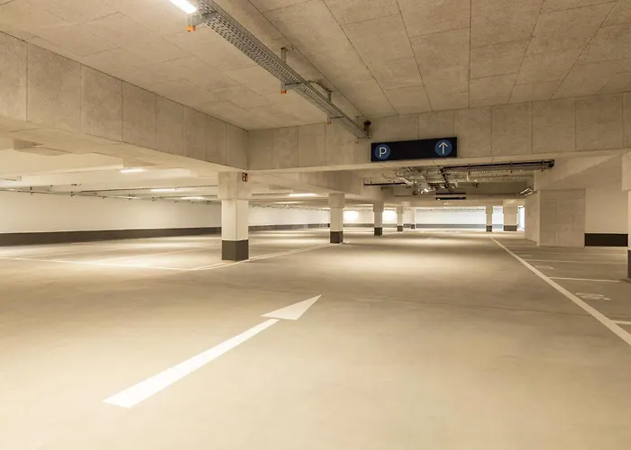 Novotel Airport Hotel 4*