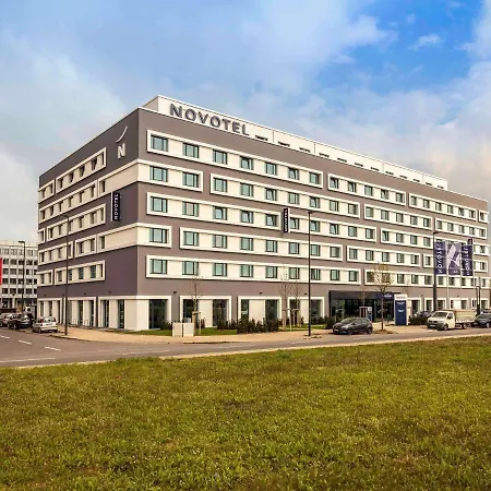 Novotel Airport 4*