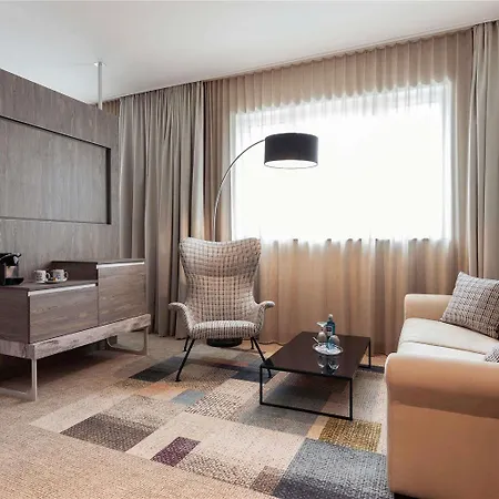 Novotel Airport Otel Düsseldorf