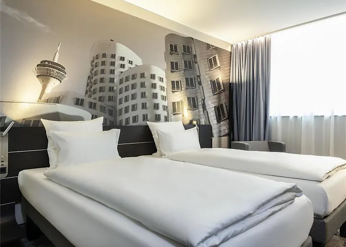 Hotel Novotel Airport 4*