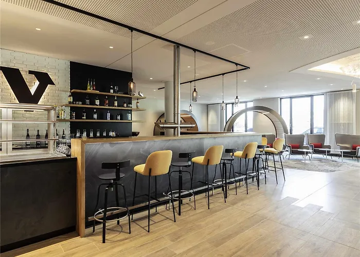 Novotel Airport Otel 4*