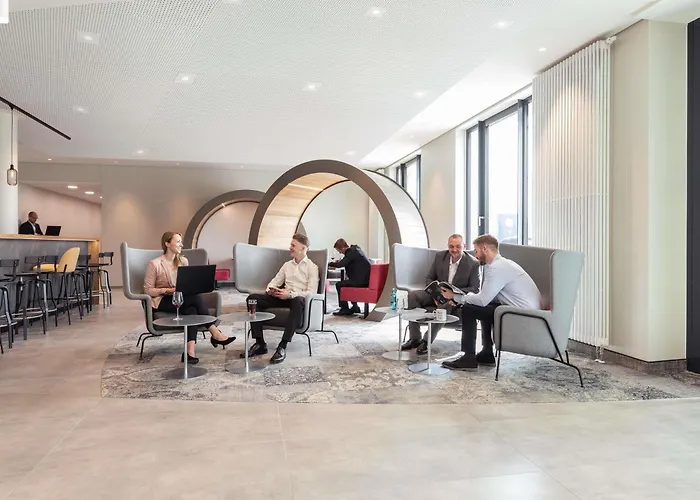 Hotel Novotel Airport 4*